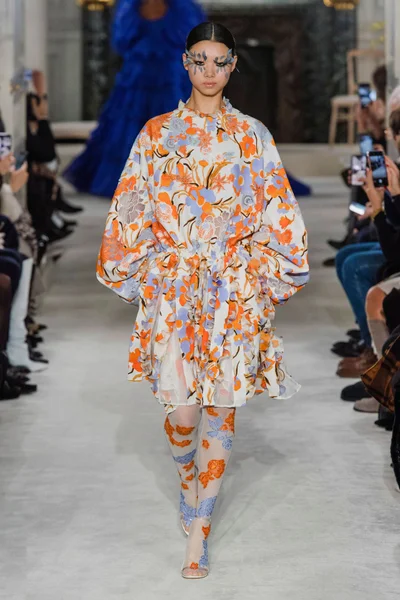 Look 27